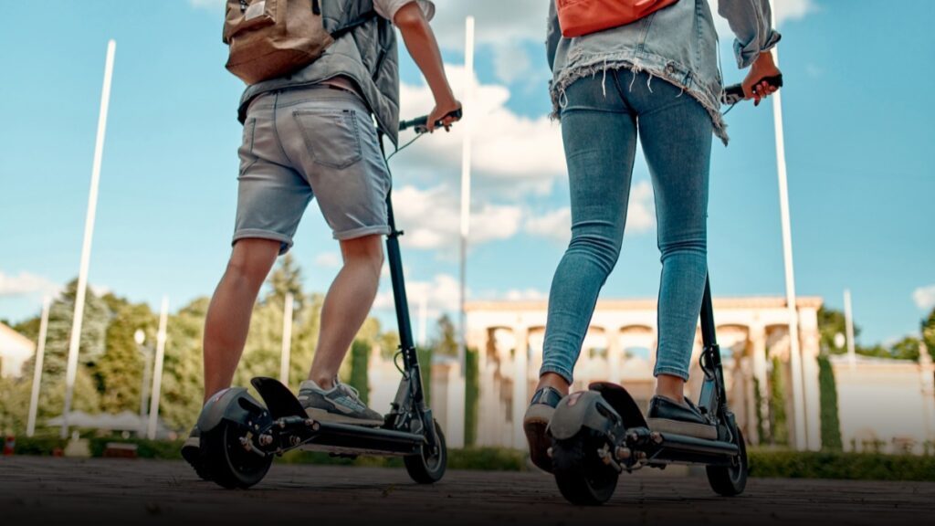 Gobierno propone nuevas reglas para scooters y patinetas eléctricas en Colombia: estos son los cambios planteados