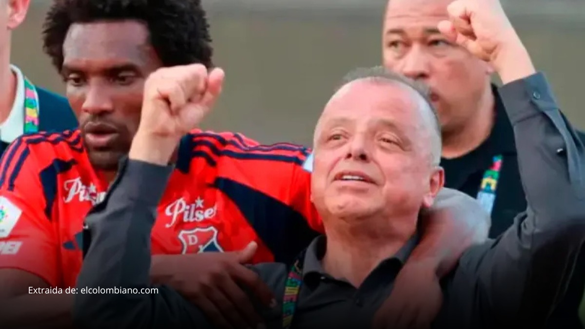 Dimayor sanciona a Raúl Giraldo con millonaria multa tras polémica con hinchas del DIM