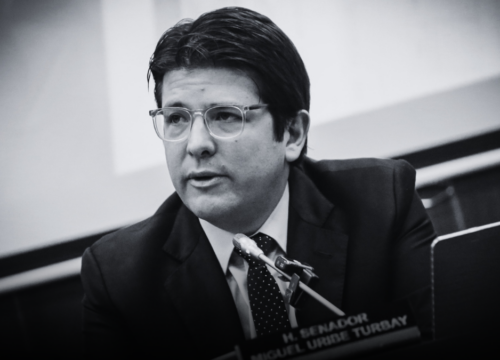 Revelan graves fallas de seguridad en clínica donde estuvo hospitalizado Miguel Uribe Turbay Revelan graves fallas de seguridad en clínica donde estuvo hospitalizado Miguel Uribe Turbay