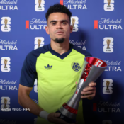 Luis Díaz vivió un debut inolvidable y pidió calma tras el triunfo de Colombia