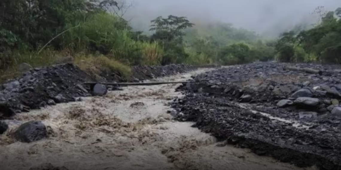 Comunidad de Chorritos continúa enfrentando riesgos por falta de conexión vial Comunidad de Chorritos continúa enfrentando riesgos por falta de conexión vial