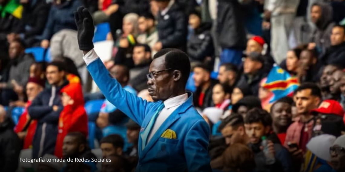 El aficionado que se volvió viral por quedarse inmóvil en los partidos del Congo El aficionado que se volvió viral por quedarse inmóvil en los partidos del Congo