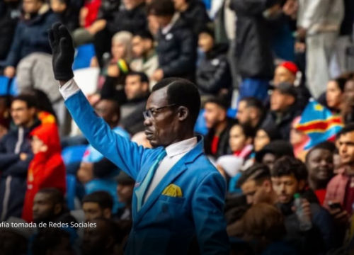 El aficionado que se volvió viral por quedarse inmóvil en los partidos del Congo El aficionado que se volvió viral por quedarse inmóvil en los partidos del Congo