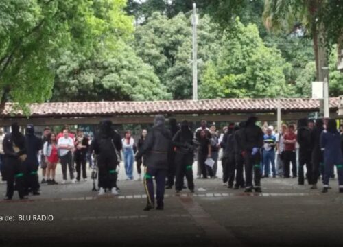 Disturbios en la Universidad de Antioquia obligan a suspender actividades y afectan la movilidad Disturbios en la Universidad de Antioquia obligan a suspender actividades y afectan la movilidad