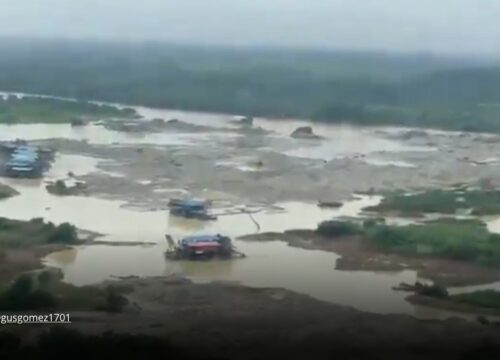 Sobrevuelo revela el impacto de la minería ilegal sobre el río Nechí en el Bajo Cauca Sobrevuelo revela el impacto de la minería ilegal sobre el río Nechí en el Bajo Cauca