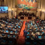 Renuncias de cuatro senadores reconfiguran el cierre del actual Congreso