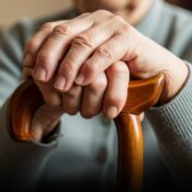 Caso de adulta mayor de 94 años en Antioquia genera debate por posible desalojo