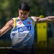 Preocupación en la Selección Colombia: ‘Cucho’ Hernández sufrió un golpe durante entrenamiento en México