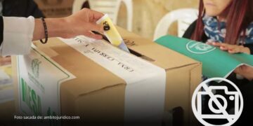 Gobierno prohibió el uso de celulares y cámaras en puestos de votación para la segunda vuelta presidencial Gobierno prohibió el uso de celulares y cámaras en puestos de votación para la segunda vuelta presidencial