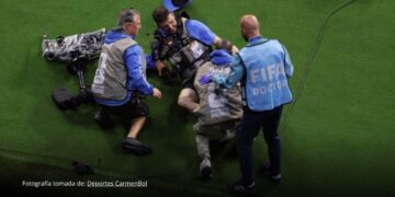 Incidente en la banda: camarógrafo resultó afectado durante Colombia vs. UzbekistánImage 2026-06-18 at 10.43.25 AM Incidente en la banda: camarógrafo resultó afectado durante Colombia vs. Uzbekistán