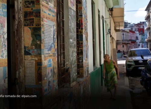 Cuba impulsa una histórica reforma económica para enfrentar la crisis y modernizar su modelo productivo* Cuba impulsa una histórica reforma económica para enfrentar la crisis y modernizar su modelo productivo