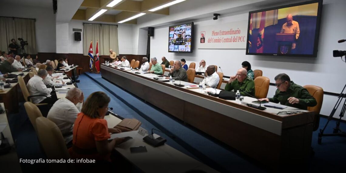 La Habana impulsa una histórica apertura económica para enfrentar la crisis La Habana impulsa una histórica apertura económica para enfrentar la crisis