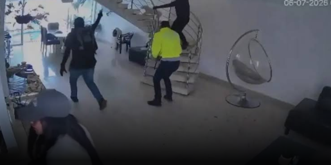 Falsos agentes de la SIJÍN roban $80 millones a pareja de adultos mayores en Cali Falsos agentes de la SIJÍN roban $80 millones a pareja de adultos mayores en Cali