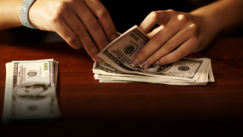 Dólar sigue perdiendo terreno en Colombia y abre por debajo de los $3.400