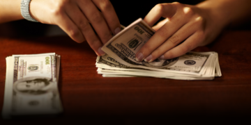 Dólar sigue perdiendo terreno en Colombia y abre por debajo de los $3.400