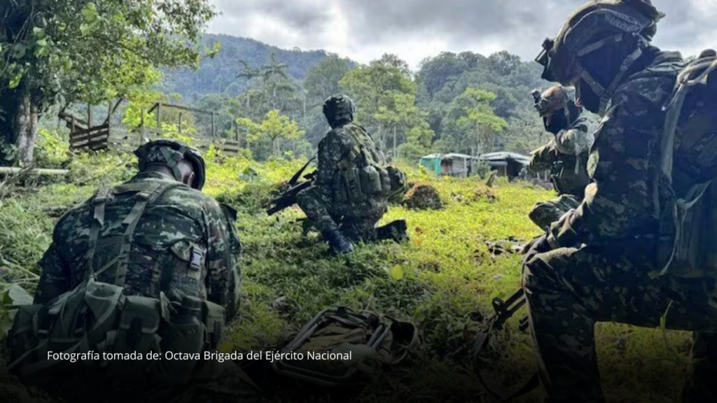 Ejército aumenta el pie de fuerza en la vía entre Risaralda y Chocó