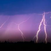 Tormentas eléctricas: estos electrodomésticos conviene desconectarlos para evitar daños