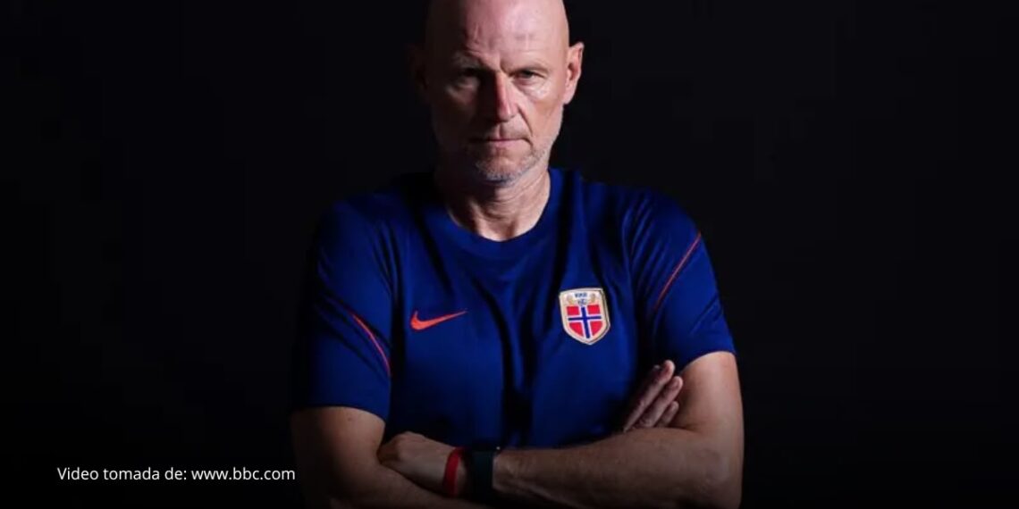 El técnico que estuvo muerto 7 minutos y llevó a Noruega a eliminar a Brasil El técnico que estuvo muerto 7 minutos y llevó a Noruega a eliminar a Brasil