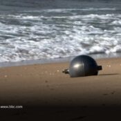 Identifica el posible origen de las misteriosas esferas encontradas en una playa de Australia