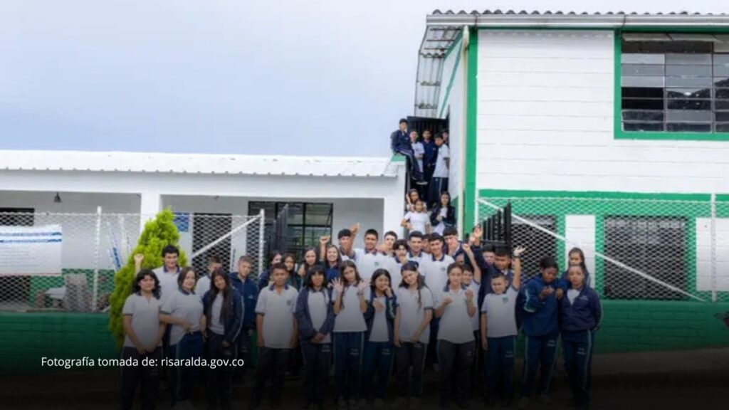 Más de 350 estudiantes rurales de Belén de Umbría reciben renovadas sedes educativas
