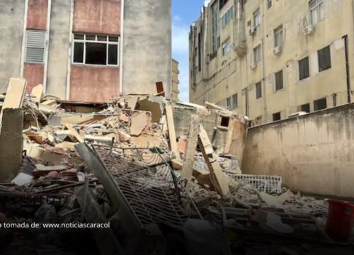 Un padre encontró el cuerpo de su hija 20 días después de los terremotos de Venezuela Un padre encontró el cuerpo de su hija 20 días después de los terremotos de Venezuela
