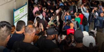 Una falla en la catenaria obligó a suspender el servicio en seis estaciones del Metro de Medellín Una falla en la catenaria obligó a suspender el servicio en seis estaciones del Metro de Medellín
