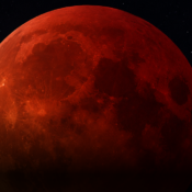 Este jueves Colombia podrá observar un eclipse lunar parcial