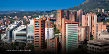 Fatal accidente en parqueadero de Medellín dejó una mujer de 29 años fallecida Fatal accidente en parqueadero de Medellín dejó una mujer de 29 años fallecida