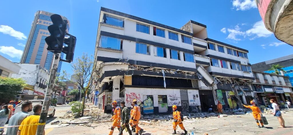 Medicina Legal identifica 121 víctimas del terremoto: este es el listado completo