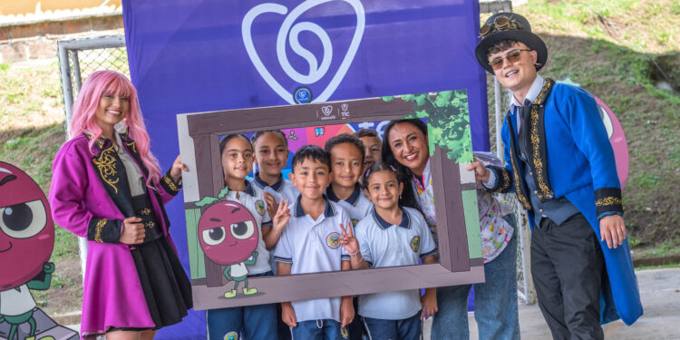 La Ruta de las Ideas recorre el Eje Cafetero para escuchar a niños, niñas y adolescentes