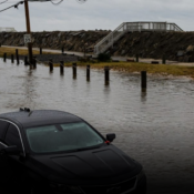 Telecafé | Tormenta deja inundaciones y miles de hogares sin electricidad en la costa este de EE. UU.