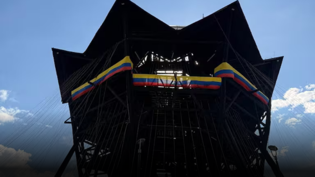 Filandia aplaza decisión sobre la demolición de su emblemático Mirador Colina Iluminada