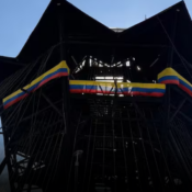 Filandia aplaza decisión sobre la demolición de su emblemático Mirador Colina Iluminada