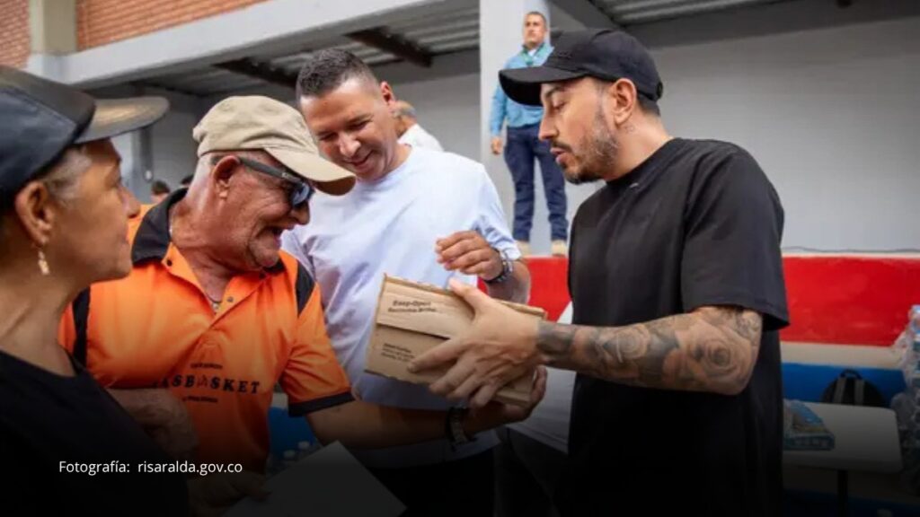 Apía: entregan apoyo nutricional a adultos mayores afectados por la emergencia