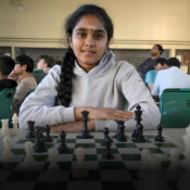 Bodhana Sivanandan, la niña de 11 años que se convirtió en la Gran Maestra Femenina más joven del ajedrez