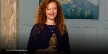 Astrofísica argentina recibe el Premio Kavli por descubrir restos de una antigua galaxia absorbida por la Vía Láctea Astrofísica argentina recibe el Premio Kavli por descubrir restos de una antigua galaxia absorbida por la Vía Láctea